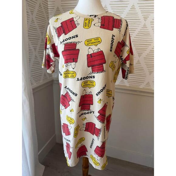 Zara Women’s Small Limited Edition Peanuts Snoopy T-Shirt Dress - Picture 2 of 7